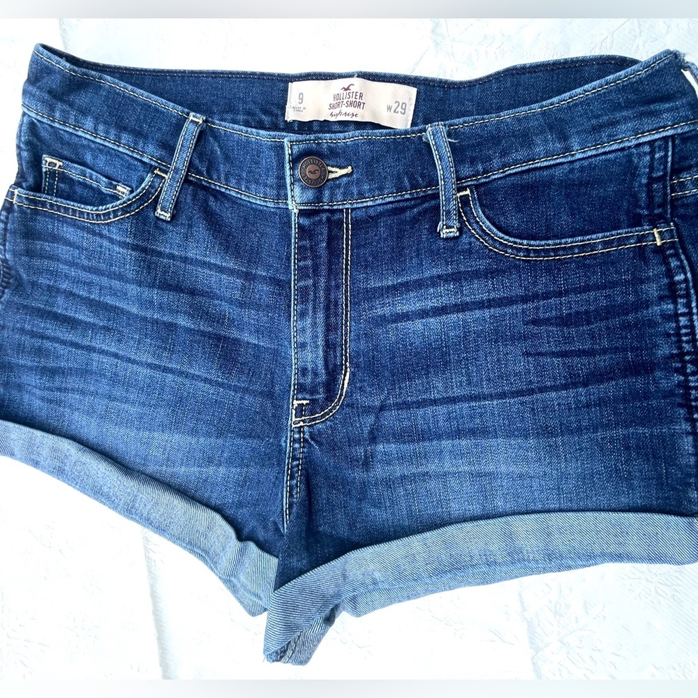 Hollister Short Short High Rise Jean Shorts- Size 9 W 29